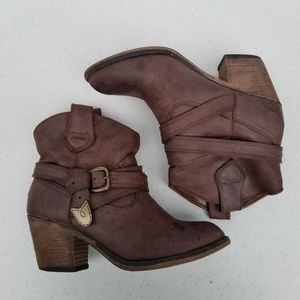 Rocket Dog SatireRF brown booties size 6